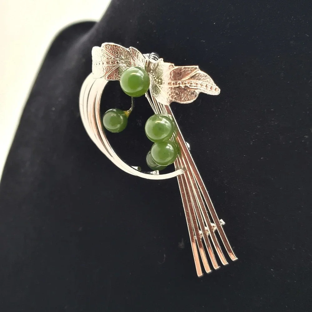 Abstract Brooch Silver Tone Green Jade Style Textured Leaf Spray MCM Pin Vintage